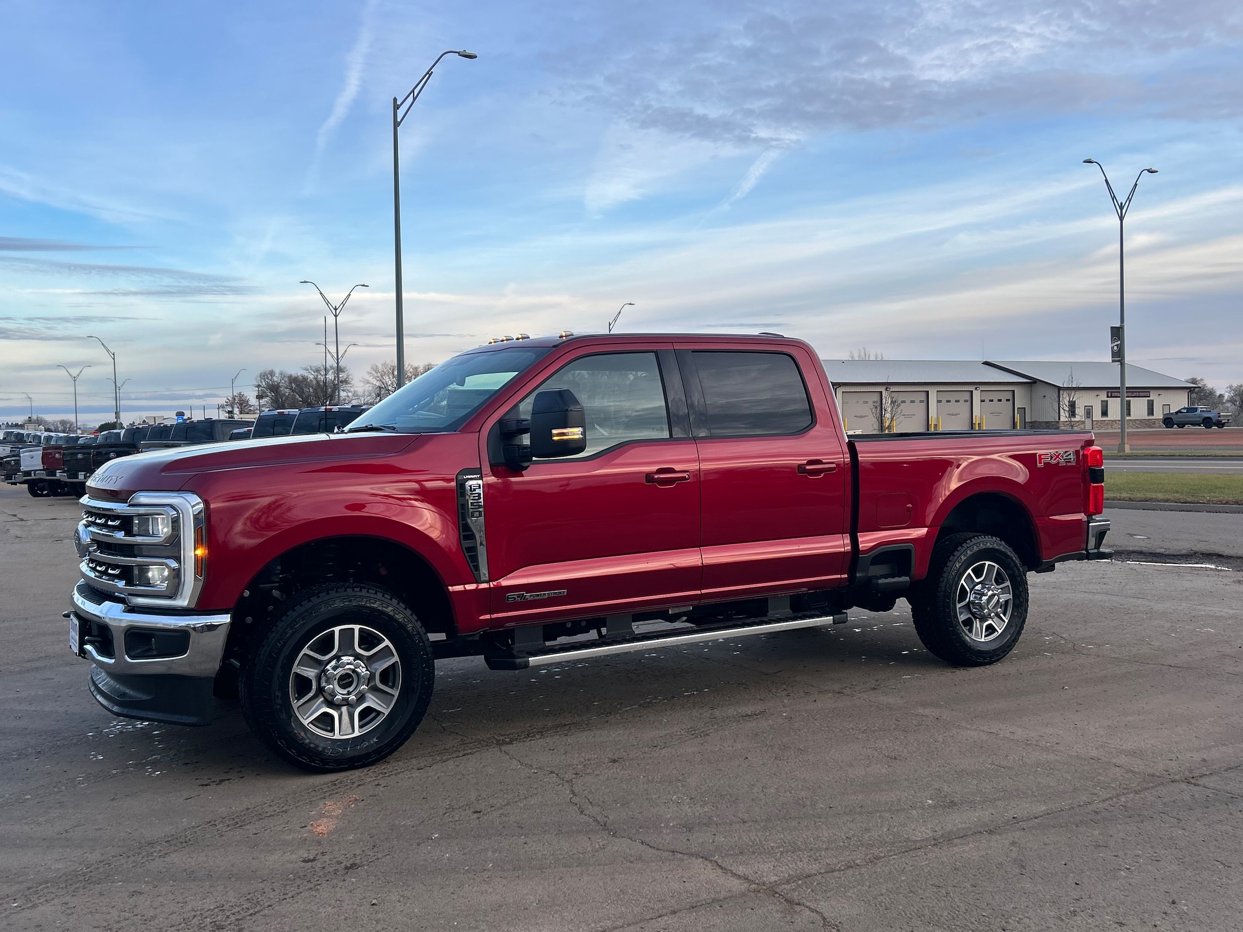 2025 Ford F-350 Super Duty Lariat's photo
