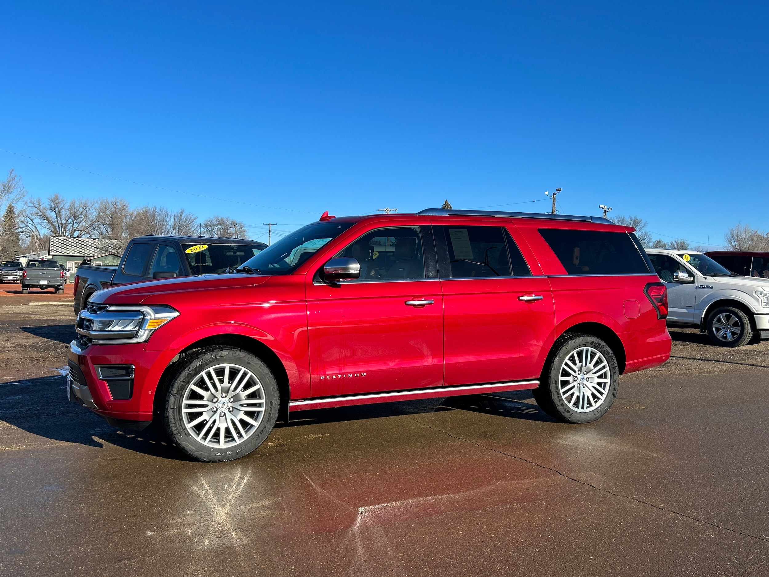 2022 Ford Expedition MAX Platinum's photo