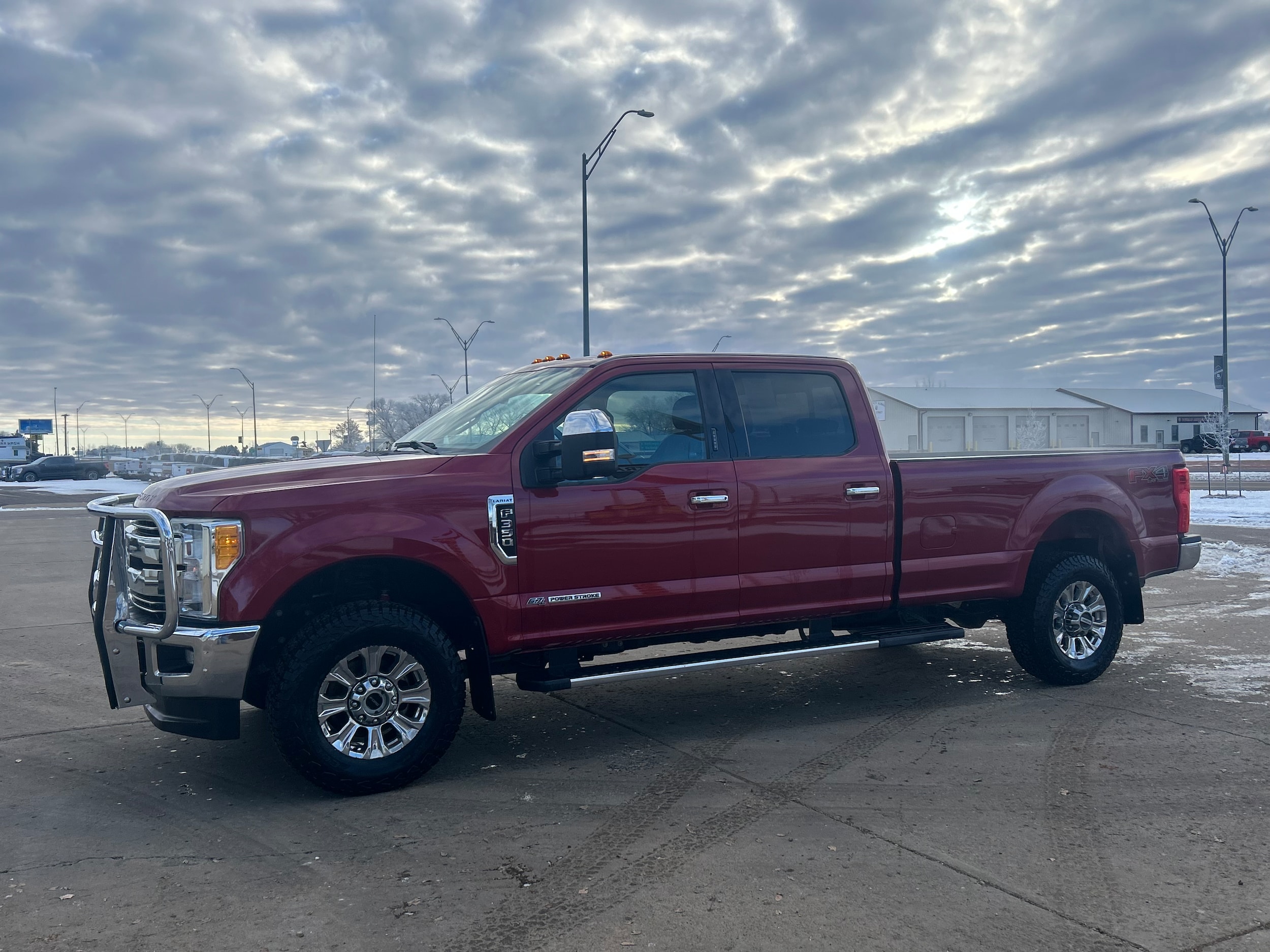 2017 Ford F-350 Super Duty Lariat's photo