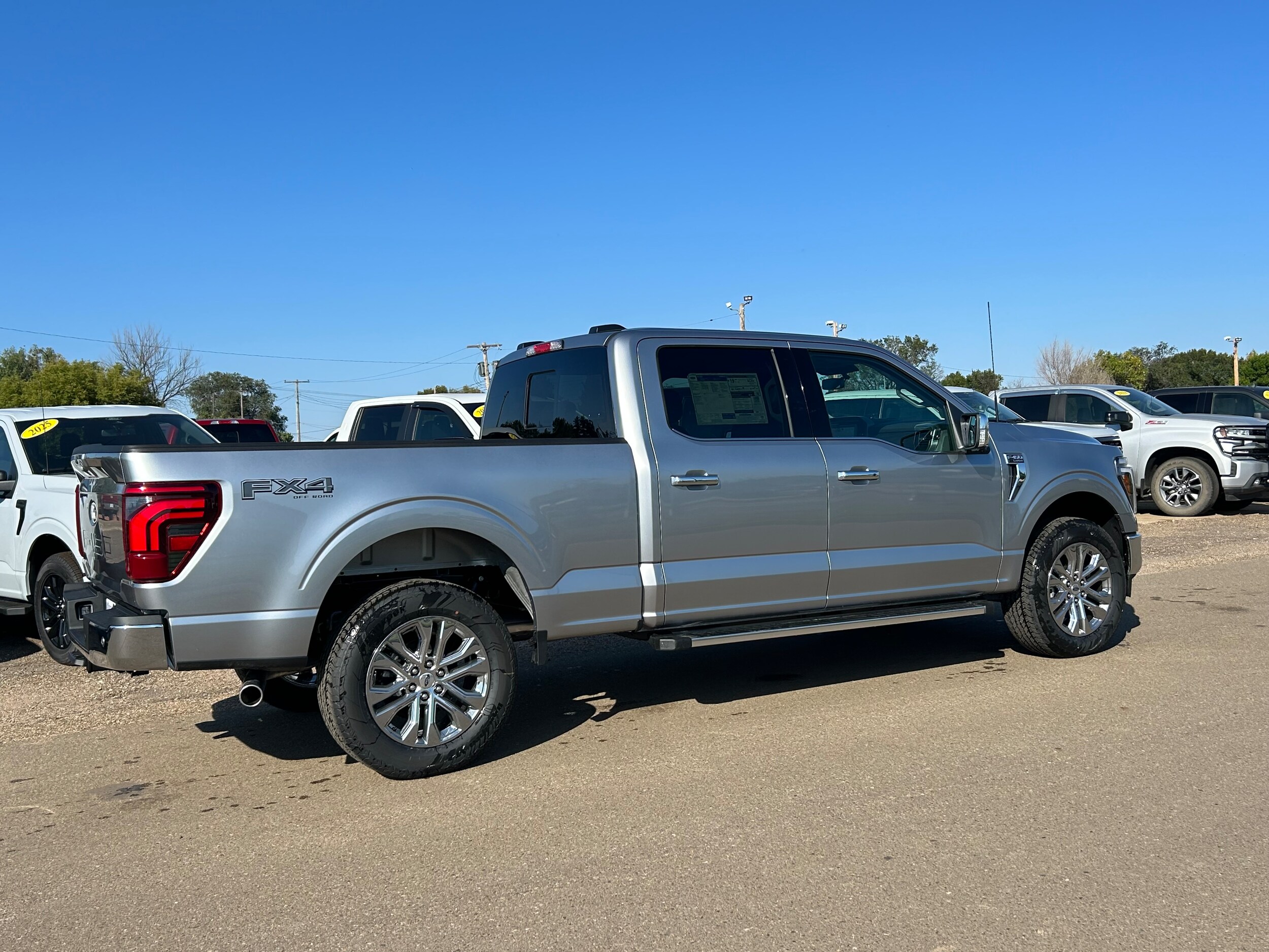 2025 Ford F-150 Lariat photo 2
