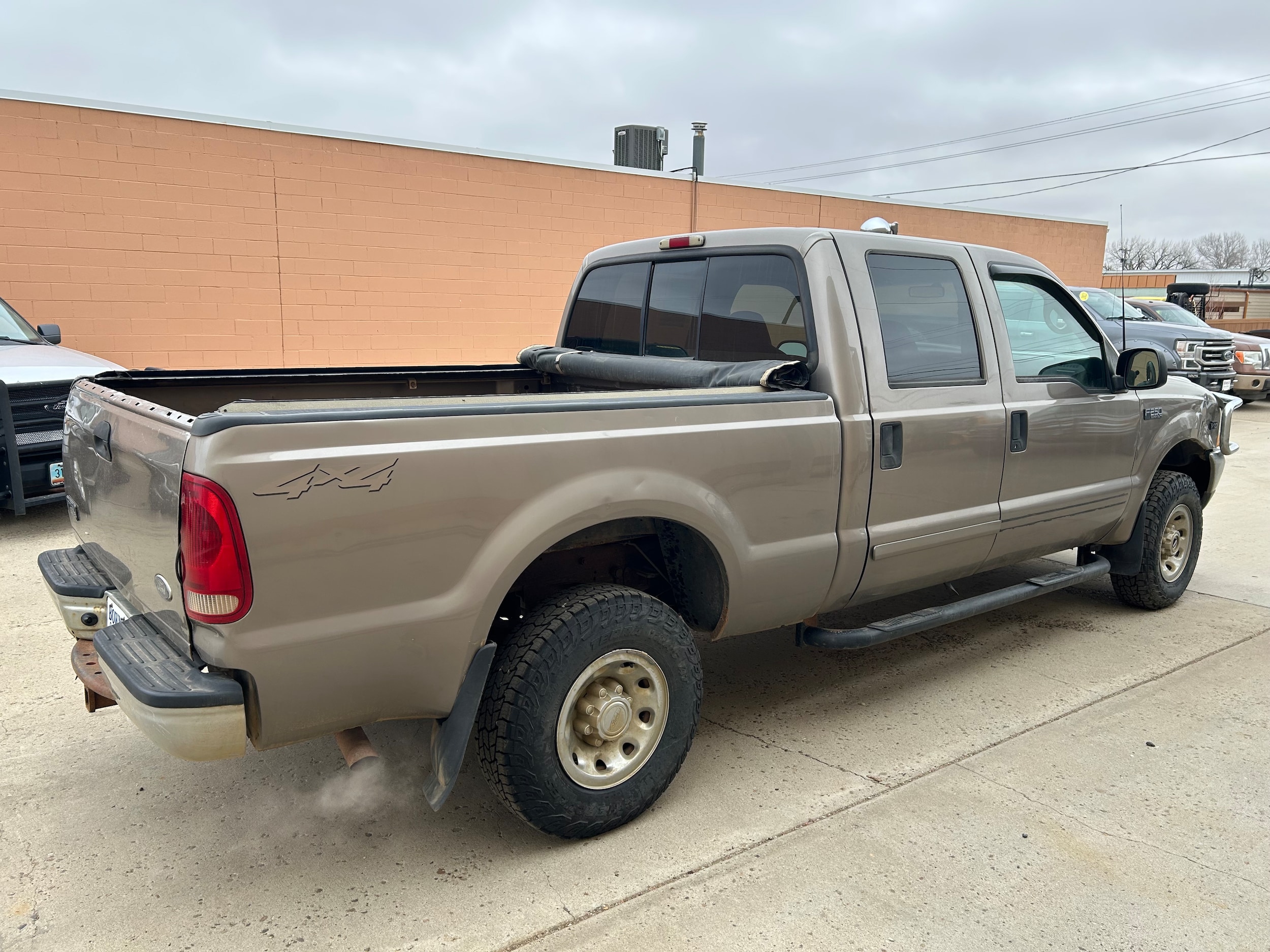 Used 2002 Ford F-250 Super Duty Lariat with VIN 1FTNW21S02ED53974 for sale in Bowman, ND