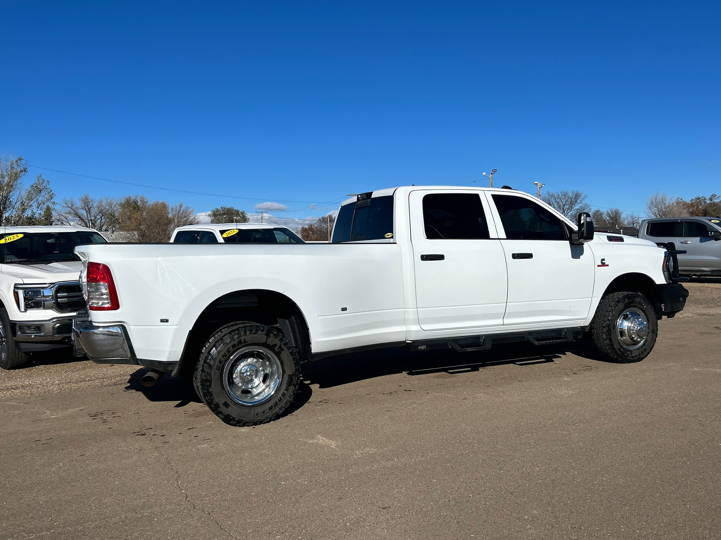 2024 Ram 3500 Tradesman photo 2