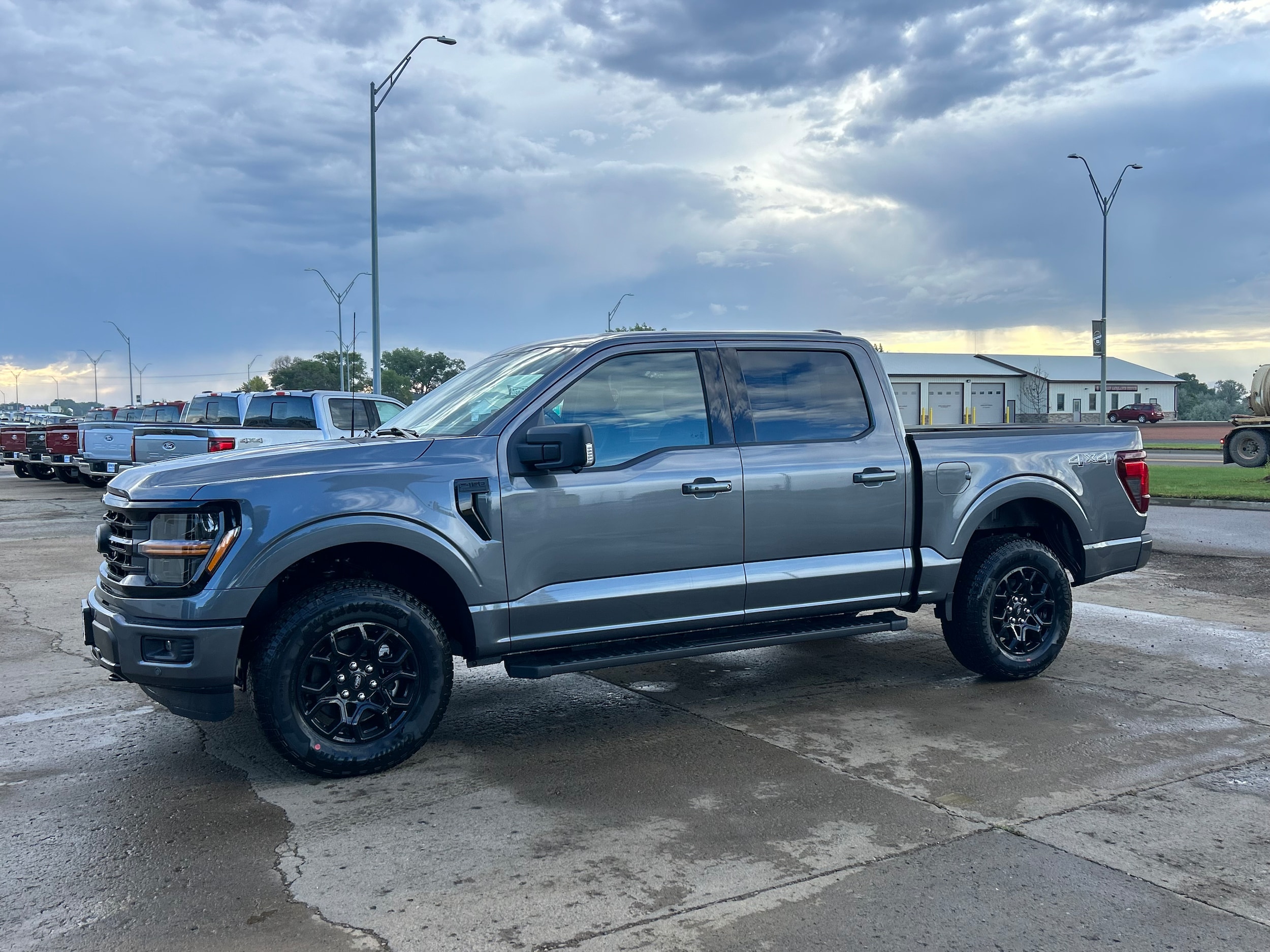 2025 Ford F-150 XLT's photo