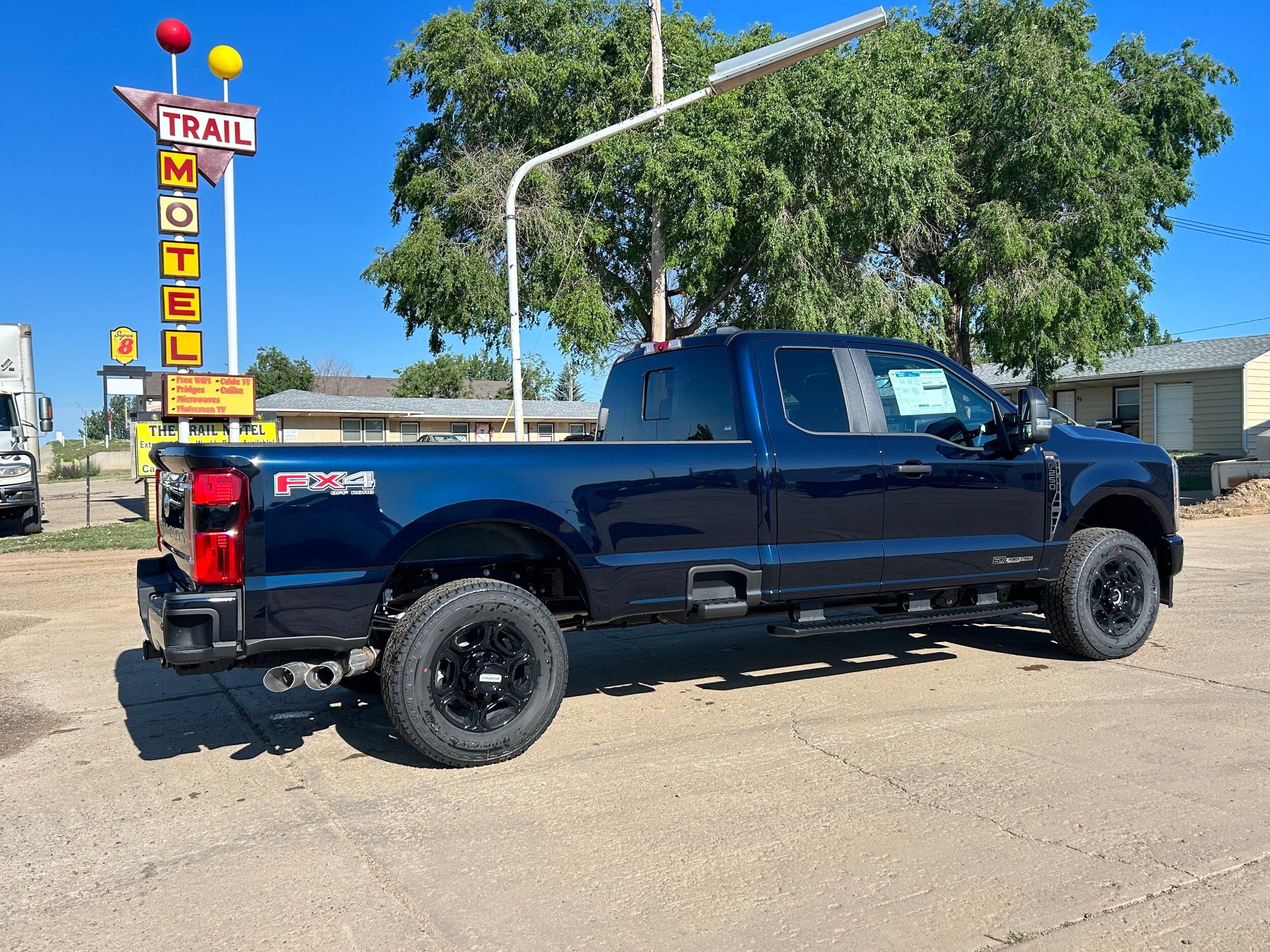 2025 Ford F-250 XL photo 2
