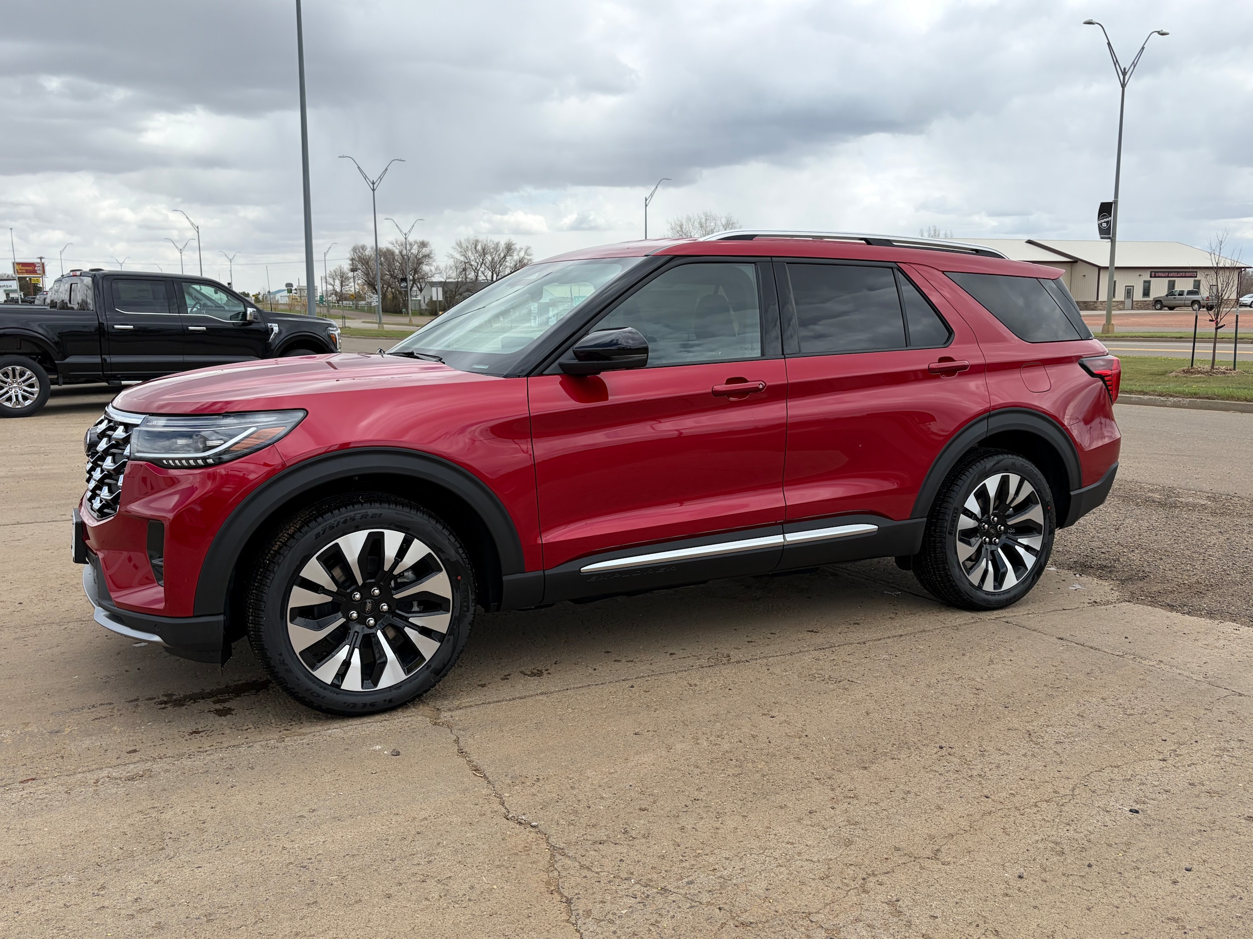 2026 Ford Explorer Platinum 4WD's photo