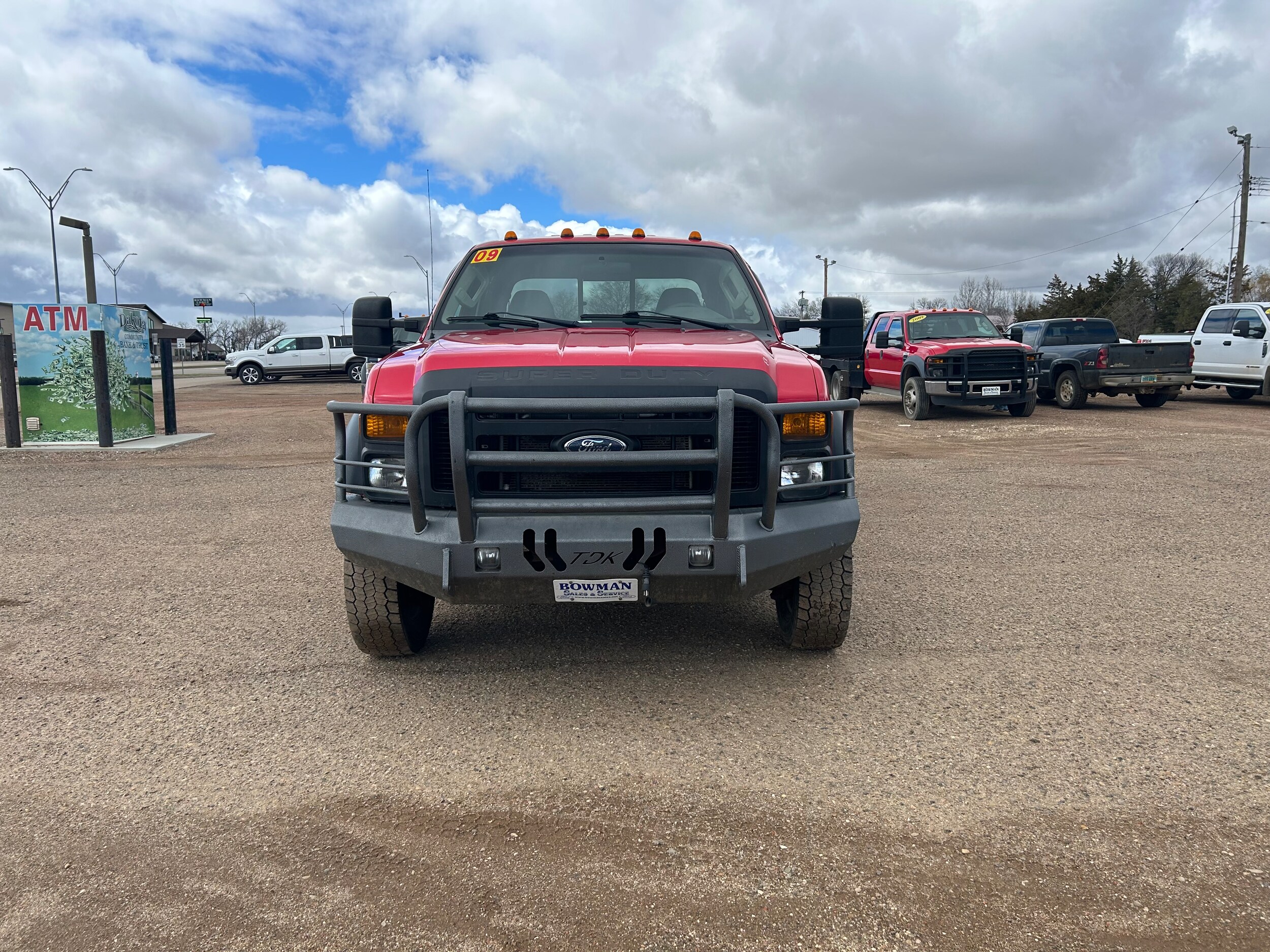 2009 Ford F-550 photo 2