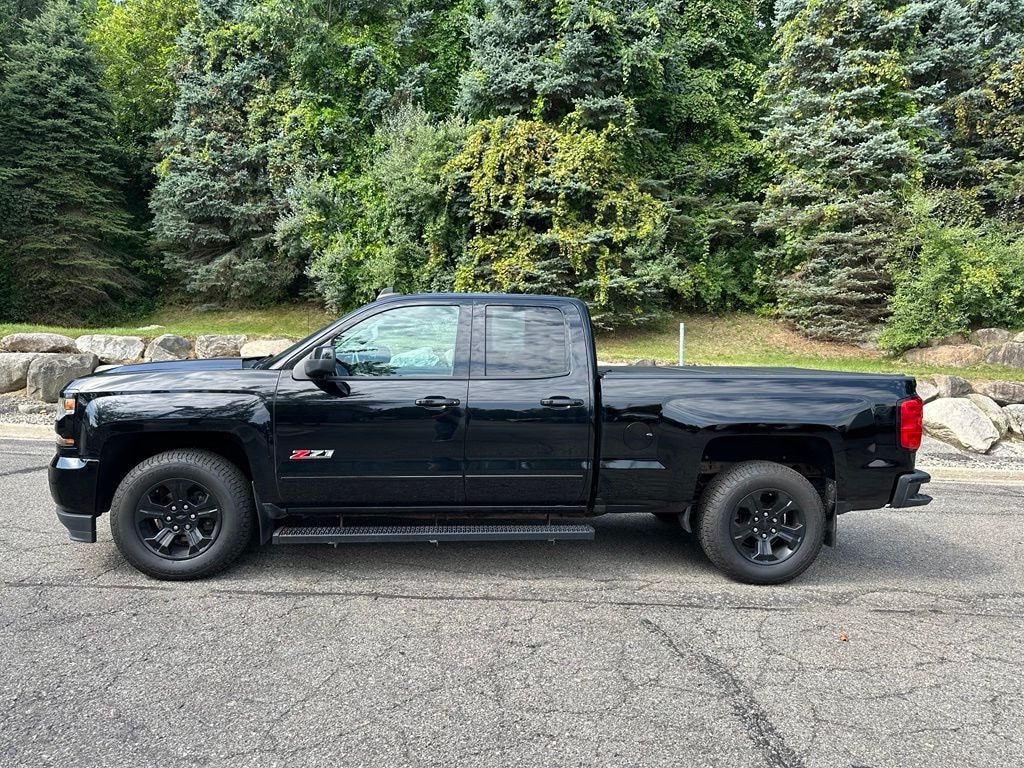 Used 2017 Chevrolet Silverado 1500 LT w/1LT Truck Double Cab