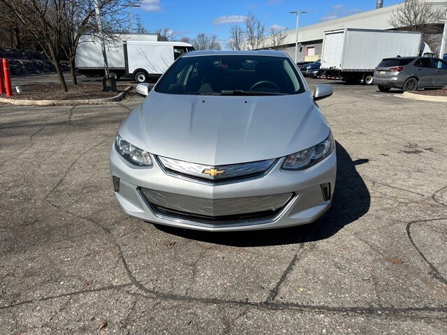 2018 Chevrolet Volt LT photo 2