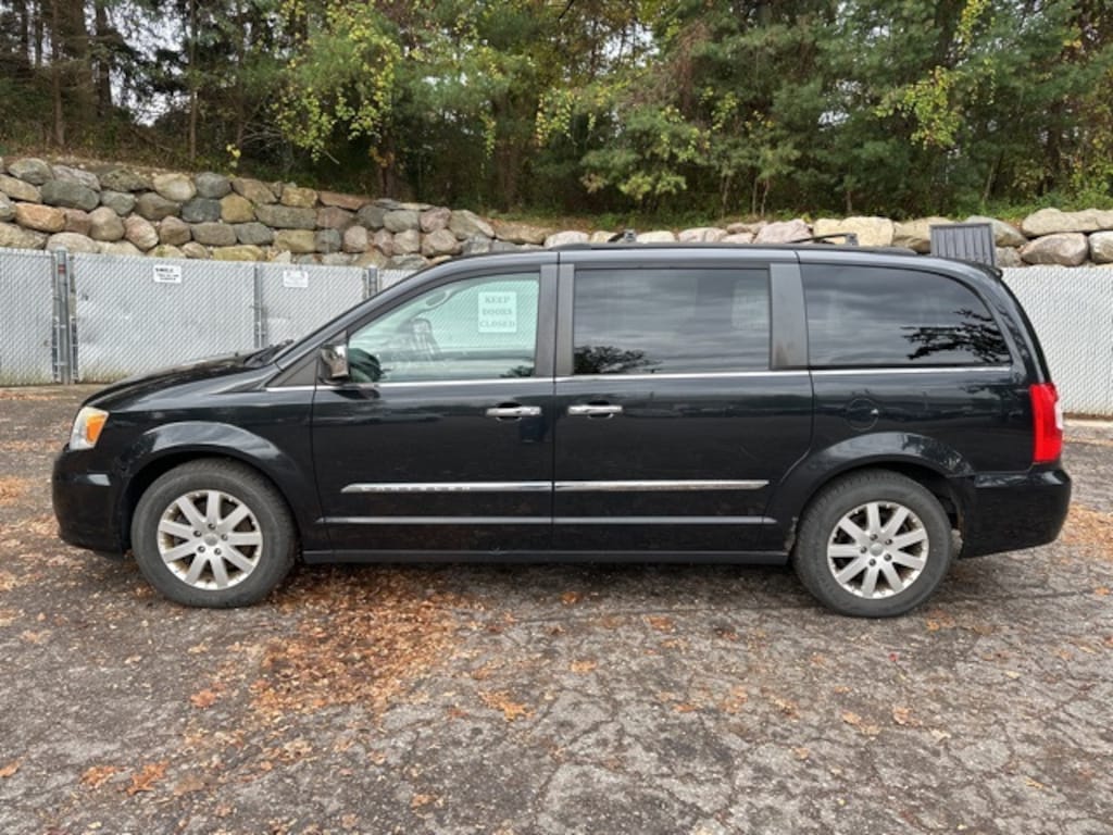 Used 2012 Chrysler Town & Country Touring-L Van LWB Passenger Van