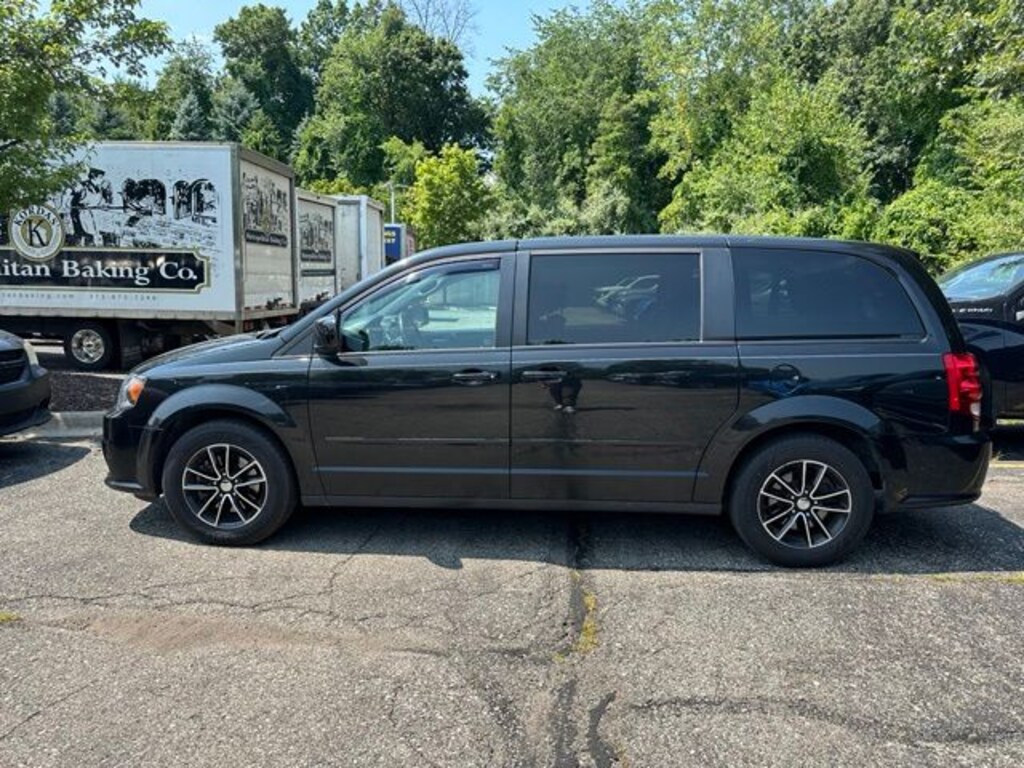 Used 2015 Dodge Grand Caravan SXT Van