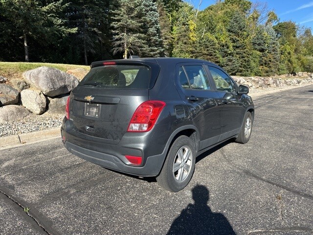 2020 Chevrolet Trax LS photo 3