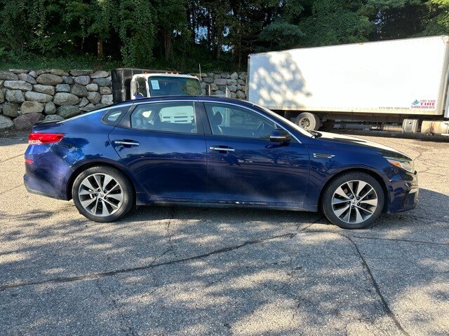 2019 Kia Optima S photo 4