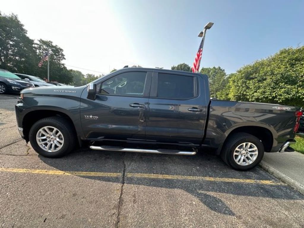 Used 2020 Chevrolet Silverado 1500 LT Truck Crew Cab