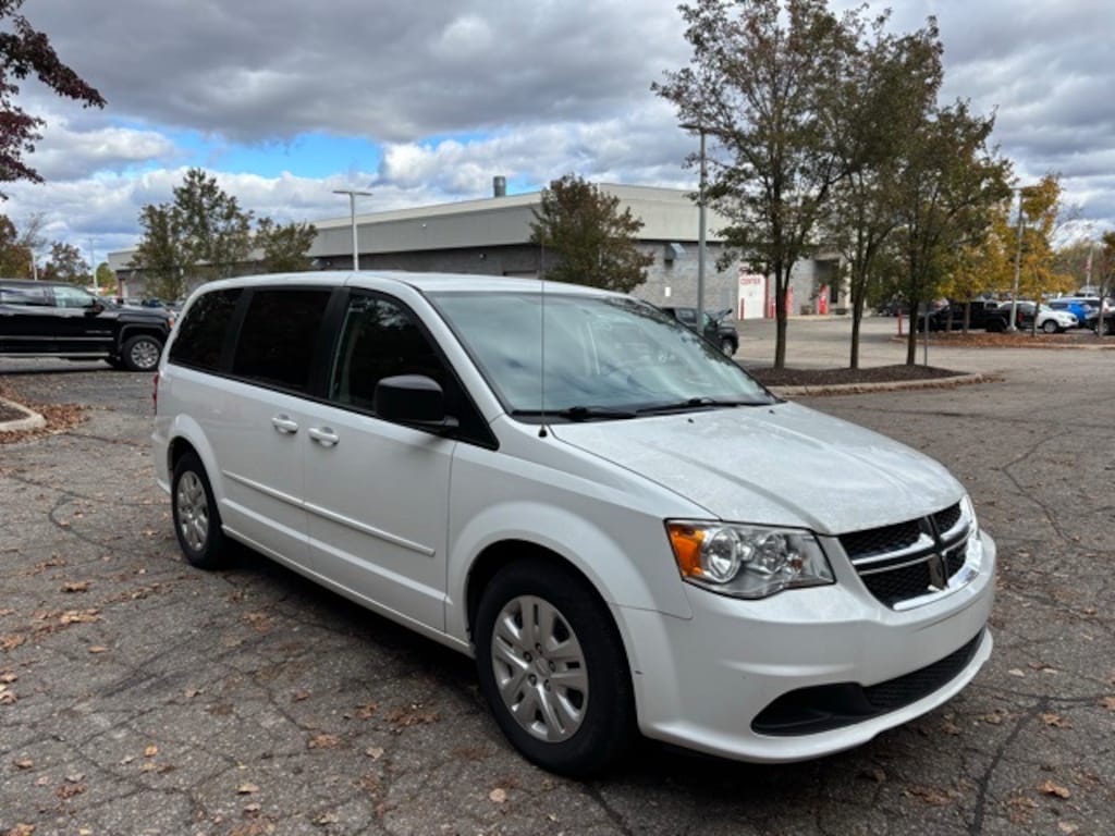 Used 2016 Dodge Grand Caravan AVP/SE Van