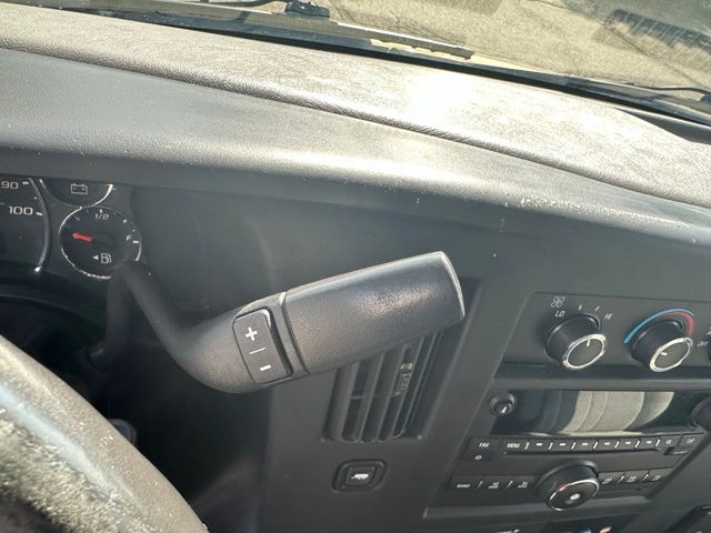 2017 Chevrolet Express Cargo Work Van - Photo 18