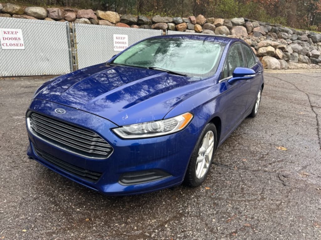 Used 2013 Ford Fusion SE Sedan