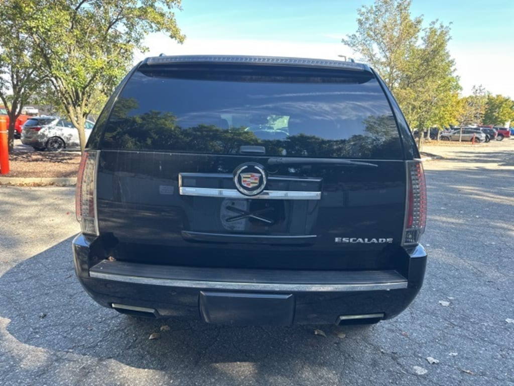 Used 2013 CADILLAC Escalade Premium SUV