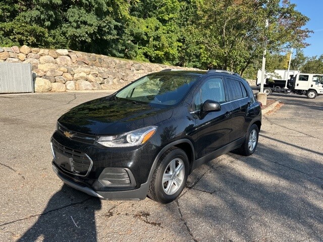 2019 Chevrolet Trax LT photo 2