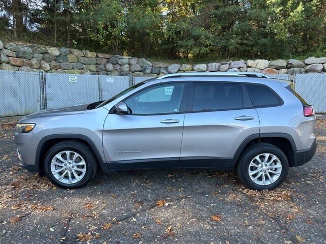 2021 Jeep Cherokee Latitude photo 2