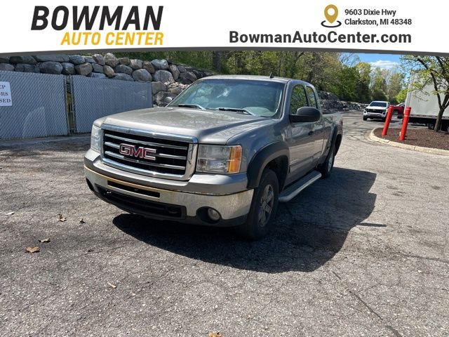 2013 GMC Sierra 4WD Extended Cab SLE MWB's photo