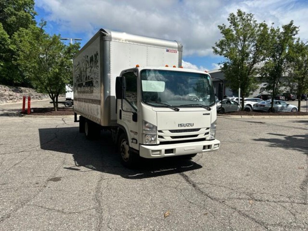 Used 2022 Isuzu NPR