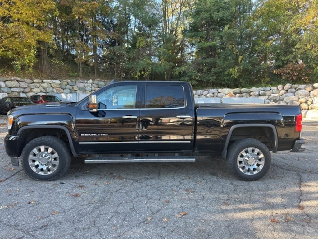 Certified 2018 GMC Sierra 2500HD Denali Truck Crew Cab