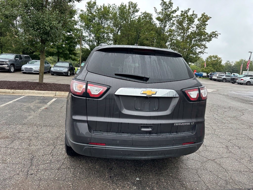 Used 2015 Chevrolet Traverse LT w/1LT SUV
