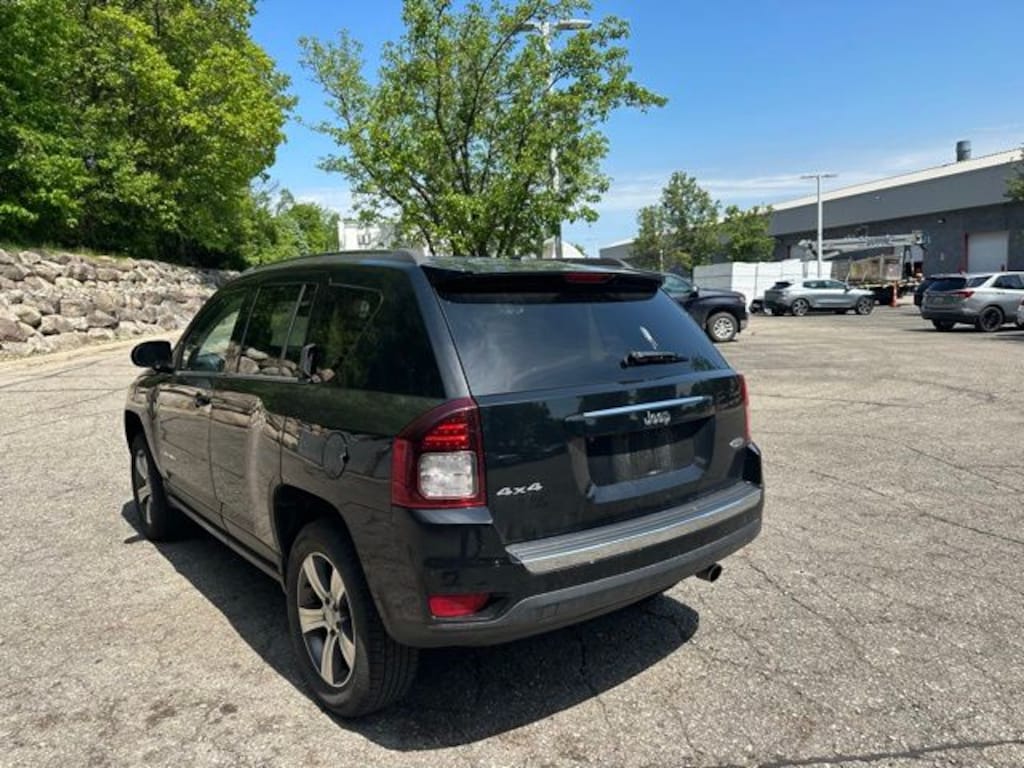 Used 2016 Jeep Compass Latitude 4x4 SUV