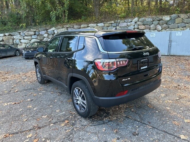 2018 Jeep Compass Latitude photo 2