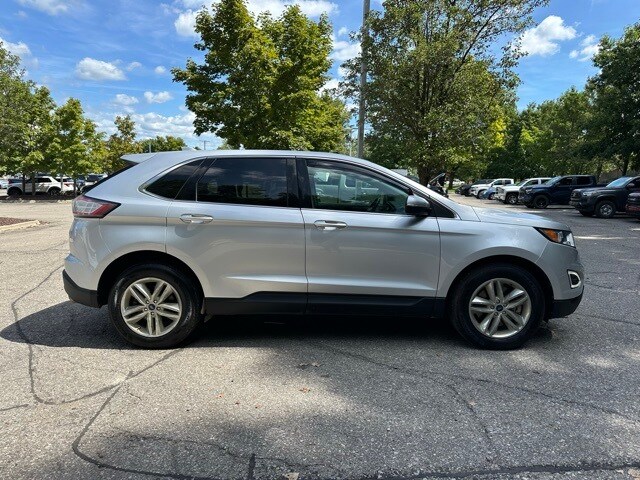 2016 Ford Edge SEL photo 3