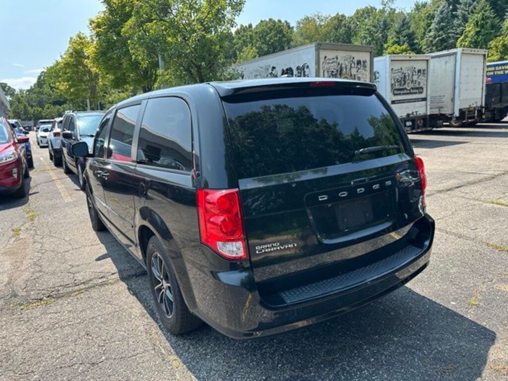 Used 2015 Dodge Grand Caravan SXT Van