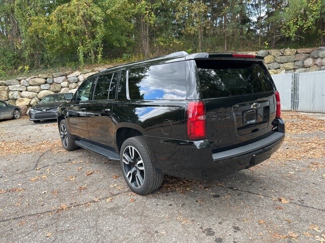 2020 Chevrolet Suburban Premier photo 2