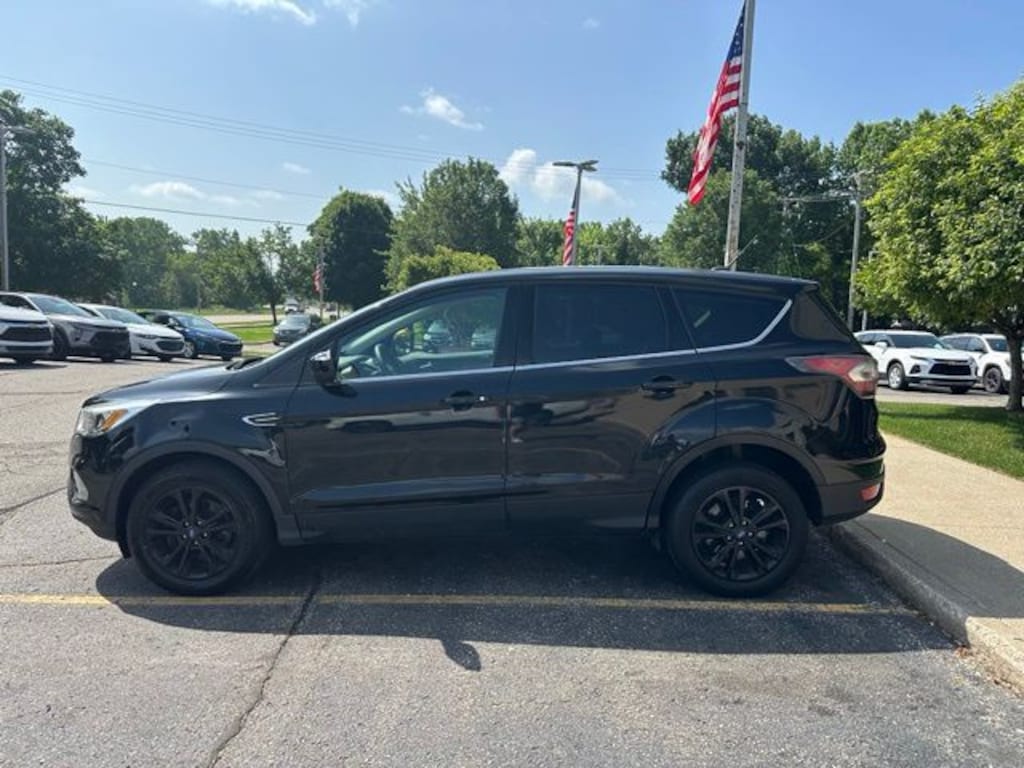 Used 2017 Ford Escape SE SUV