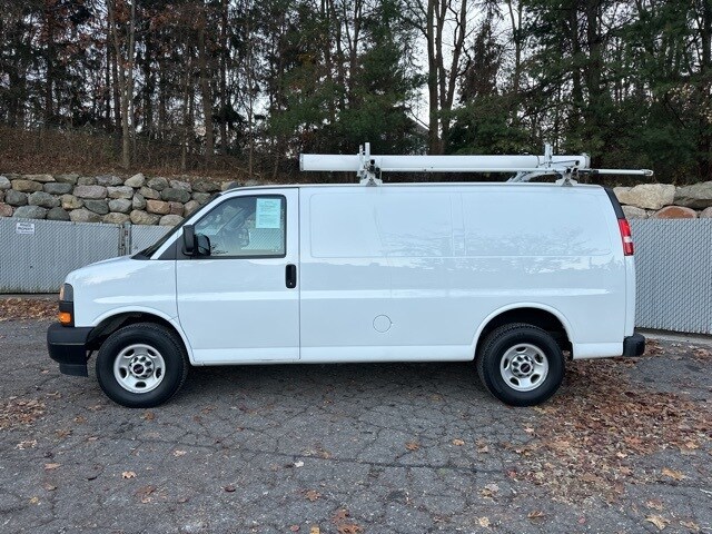 2023 Gmc Savana 2500 Cargo photo 2
