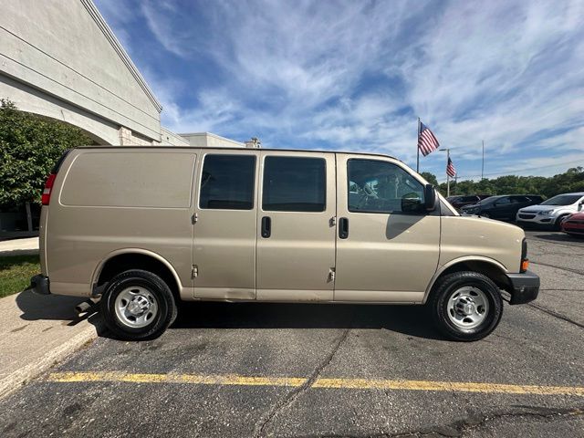 2017 Chevrolet Express Cargo Work Van - Photo 6