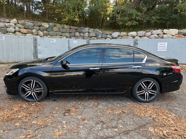 2017 Honda Accord Touring V6 photo 2