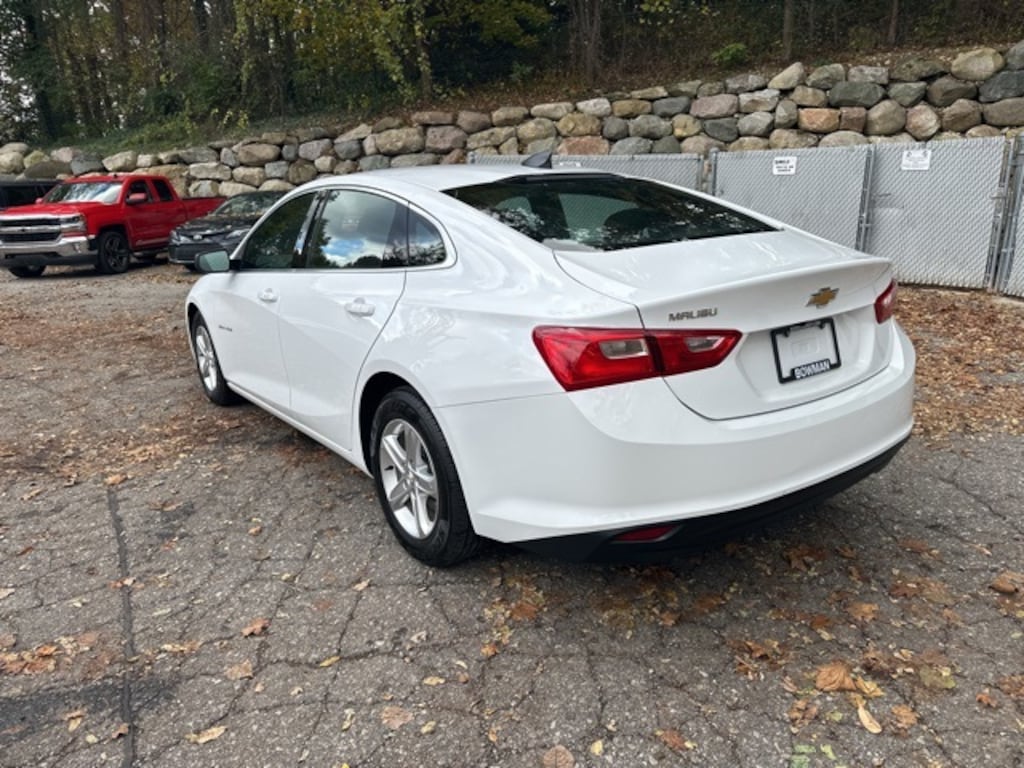 Used 2023 Chevrolet Malibu LS w/1FL Sedan