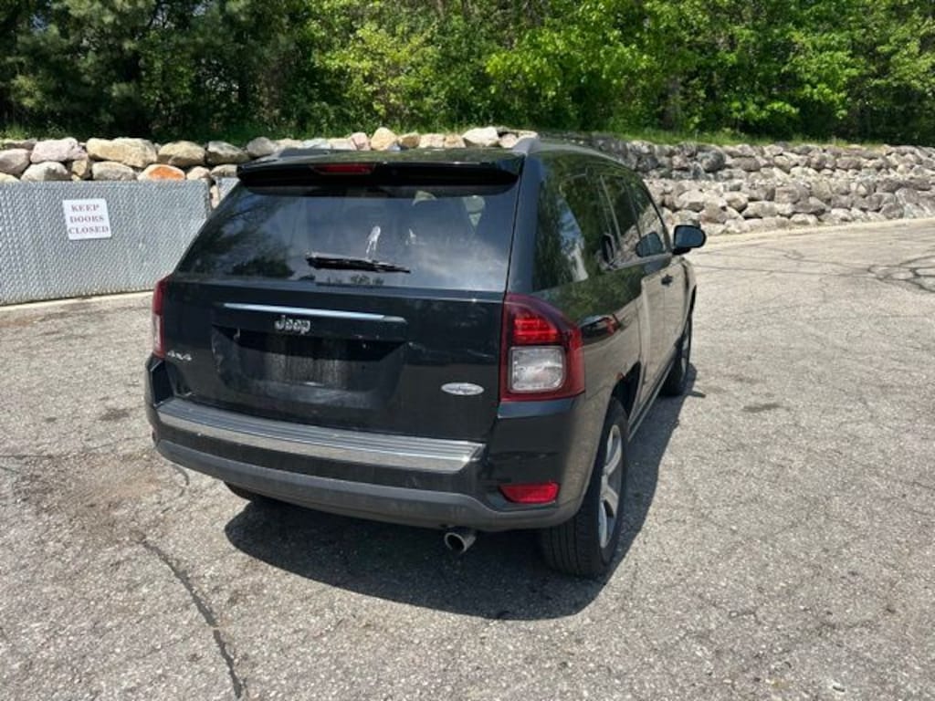 Used 2016 Jeep Compass Latitude 4x4 SUV