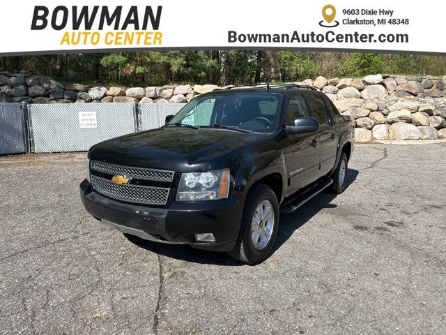 2012 Chevrolet Avalanche 4WD Avalanche LT's photo