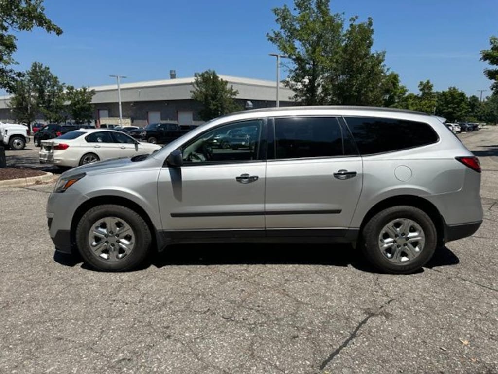 Used 2015 Chevrolet Traverse LS SUV