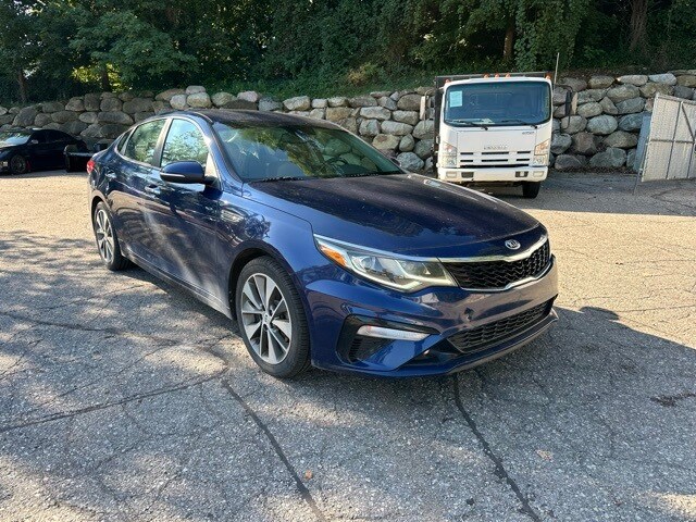 2019 Kia Optima S photo 3