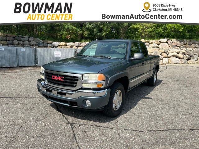 2005 GMC Sierra 4WD Extended Cab 6 1/2-ft SLT's photo