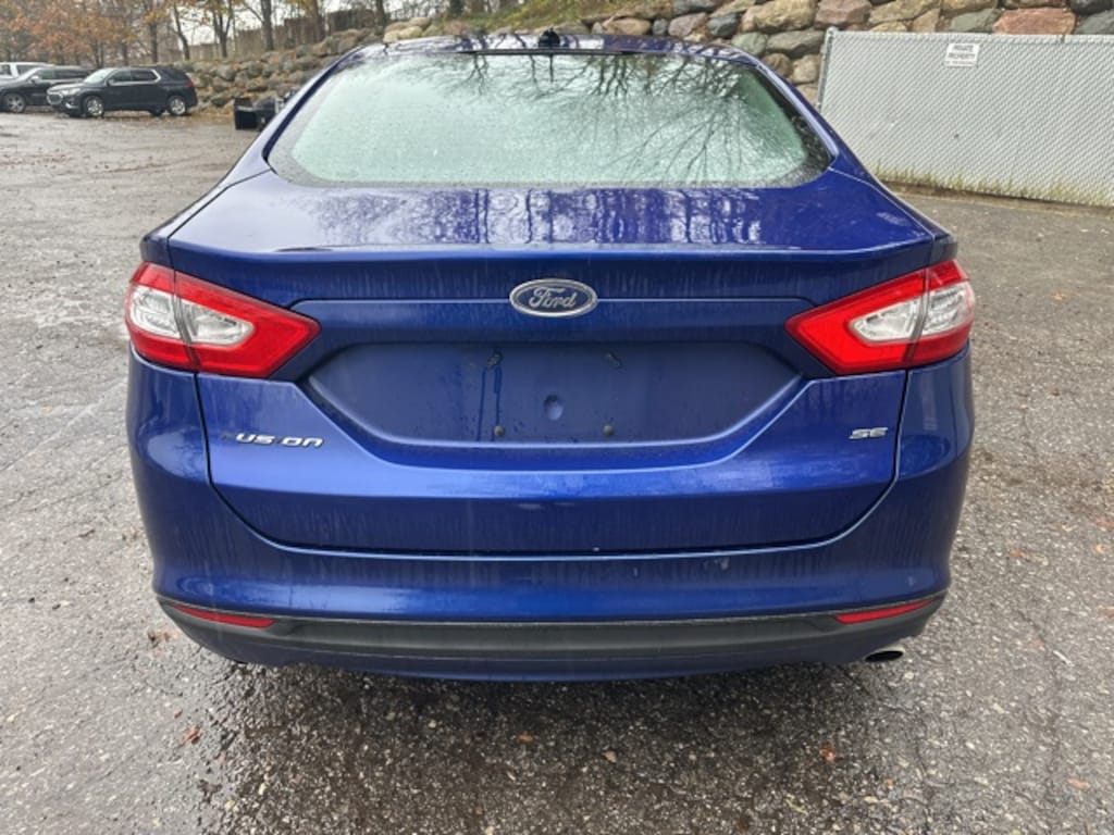Used 2013 Ford Fusion SE Sedan
