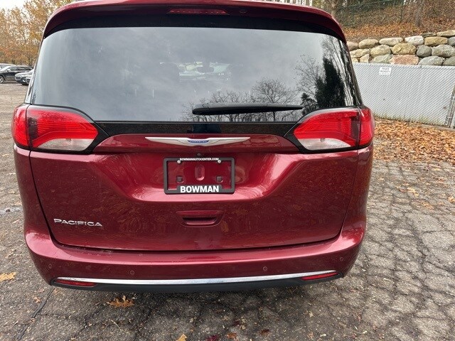 2018 Chrysler Pacifica Touring L photo 4