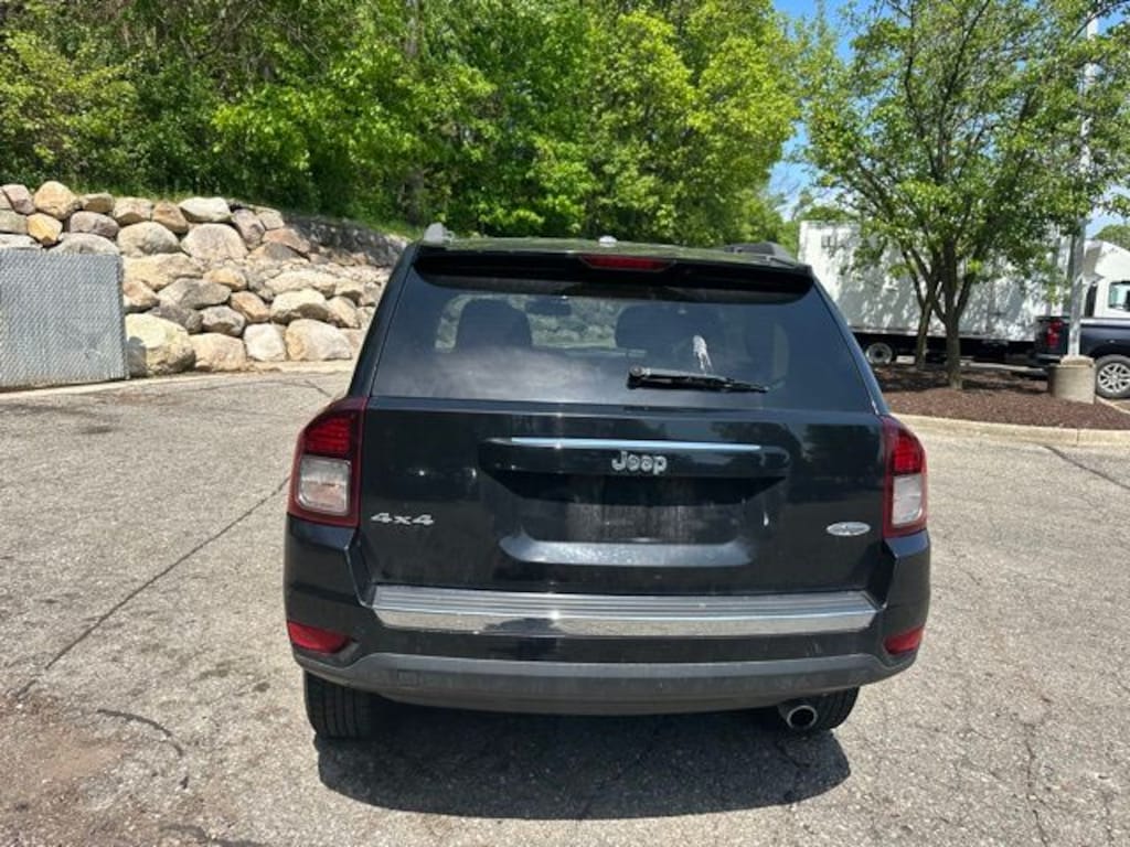 Used 2016 Jeep Compass Latitude 4x4 SUV