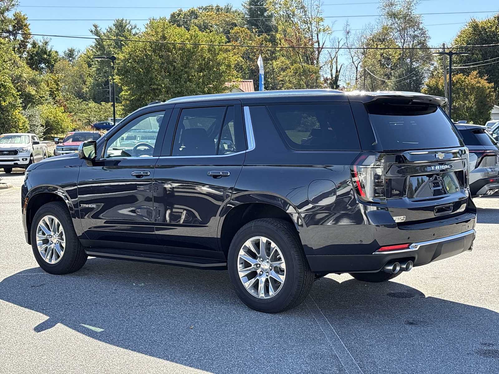 2027 Chevrolet Tahoe Premier - Photo 8