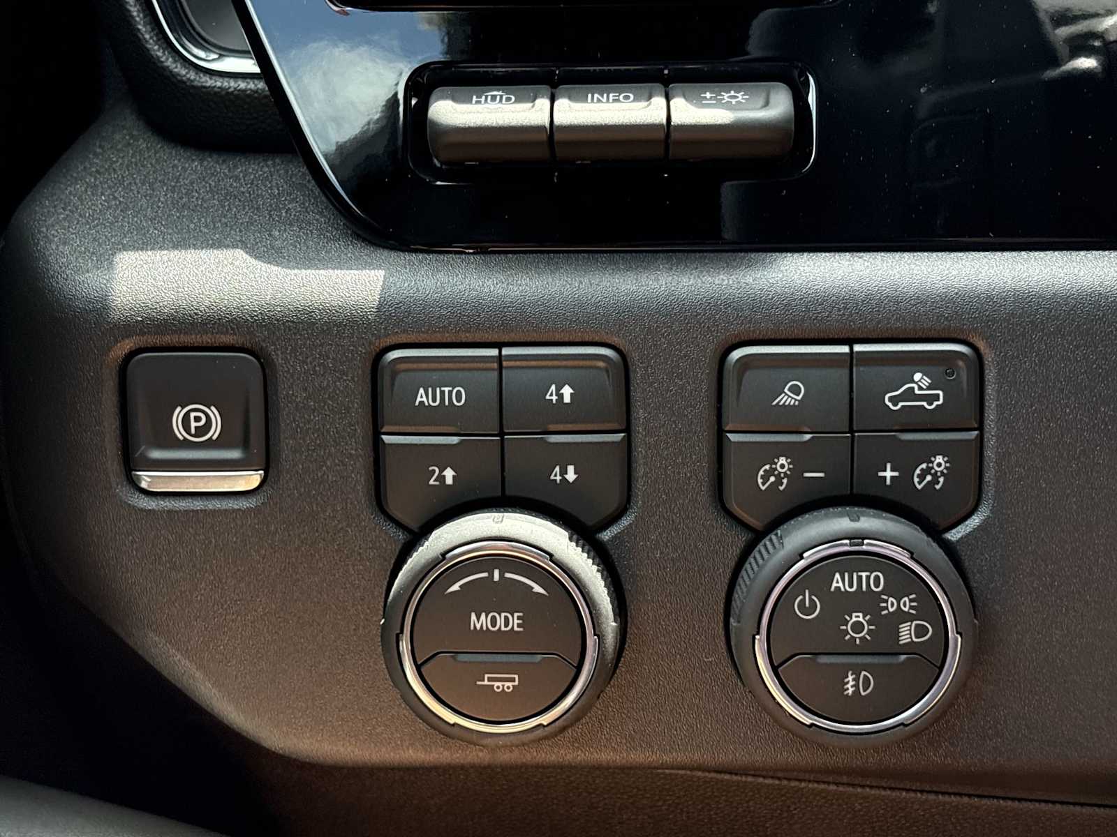 2026 Chevrolet Silverado 1500 ZR2 - Photo 36