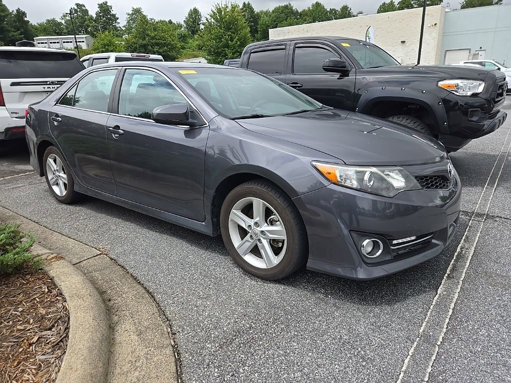 2014 Toyota Camry L photo 3