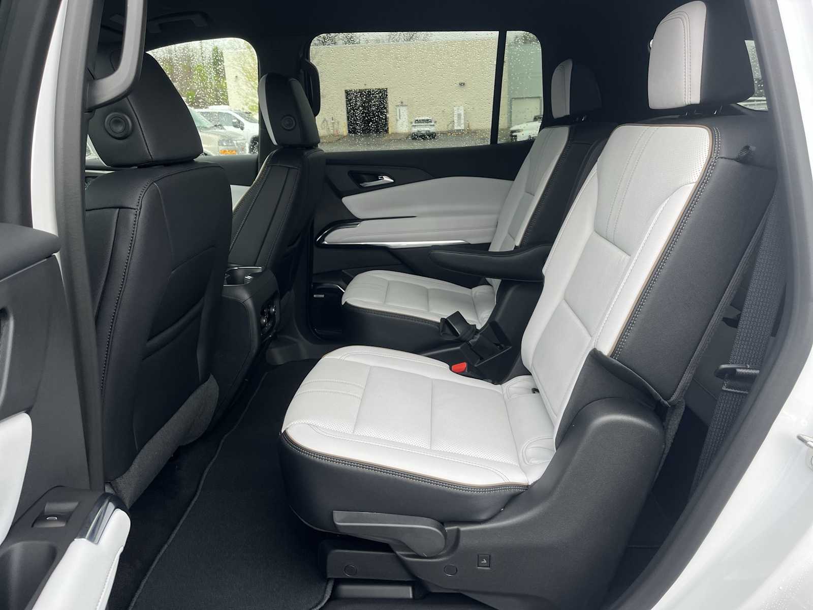 2025 Chevrolet Traverse High Country - Photo 25