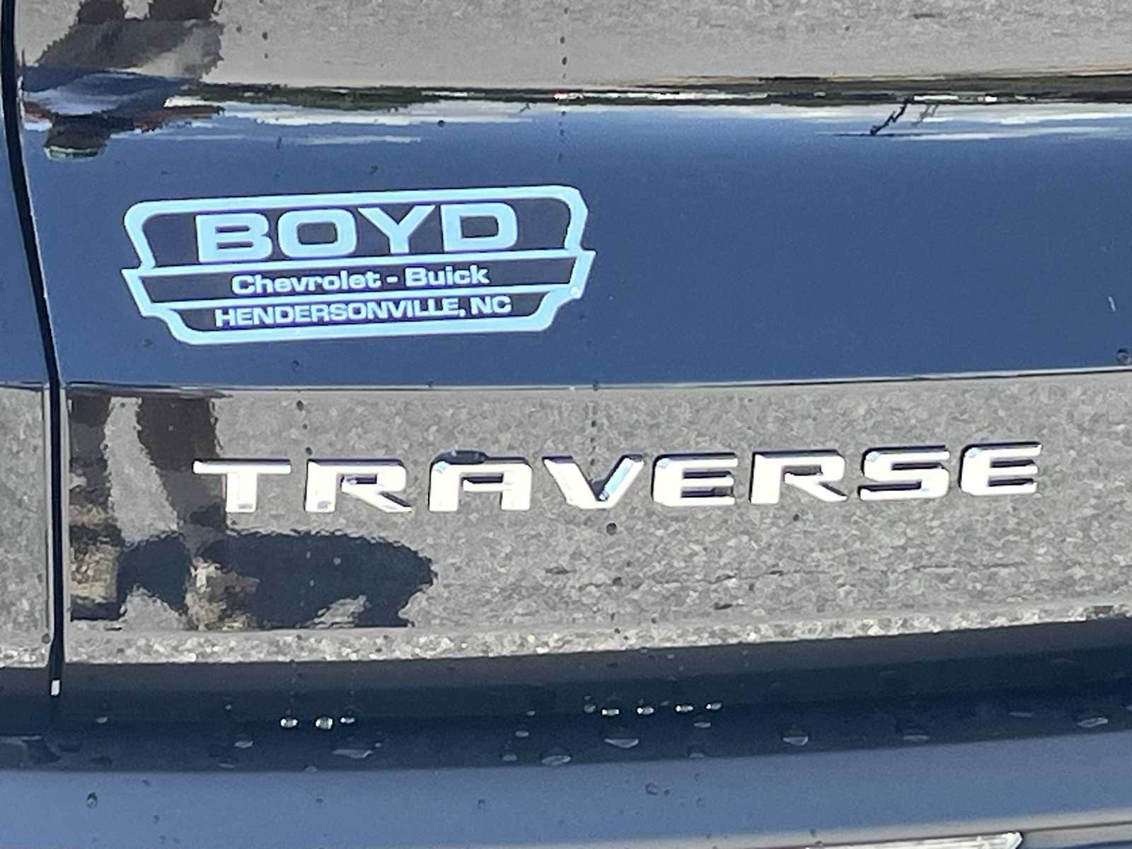 2025 Chevrolet Traverse LT - Photo 30